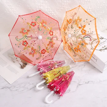 1 ADET Yeni Yaratıcı Renkli Mini Dantel Şemsiye Bebek Aksesuarları El Yapımı Vintage İşlemeli Şemsiye Bebekler İçin Oyuncak Aksesuarları