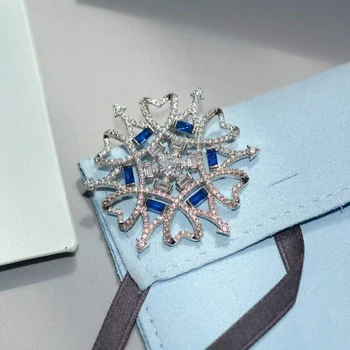 925 ayar gümüş mikro kaplamalı AAA kübik zirkonya kar tanesi lüks broş kadınlar için zarif kış yeni pin Vintage Güzel Takı