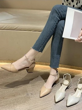 2022 Yaz Peri Sivri Burun Ayakkabı Kadın Rahat Zarif Orta Topuk Ayakkabı Plaj Kore Tarzı moda ayakkabılar Kadın kaymaz